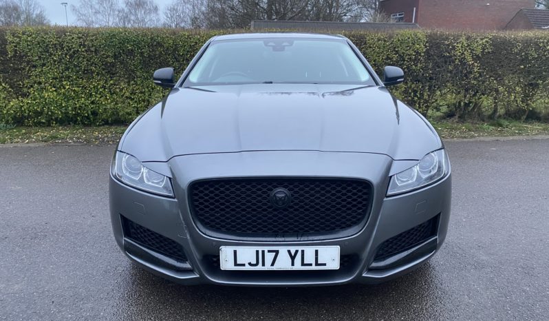 
								Jaguar XF full									
