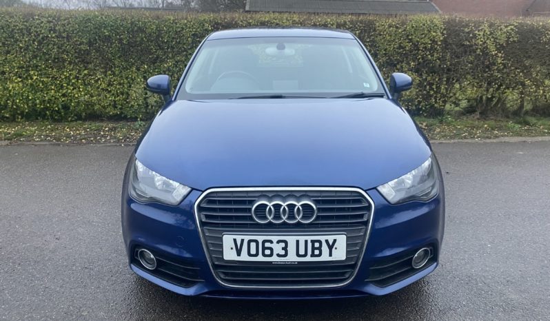 
								Audi A1 full									