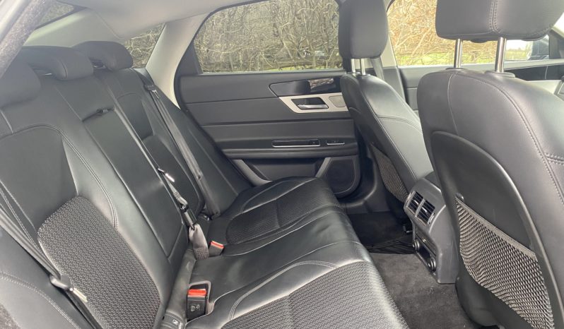 
								Jaguar XF full									