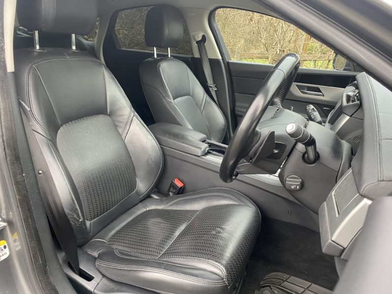
								Jaguar XF full									