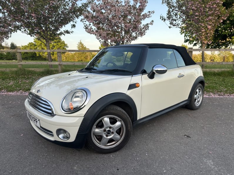 
								Mini Convertible full									