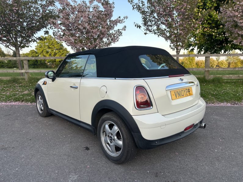 
								Mini Convertible full									