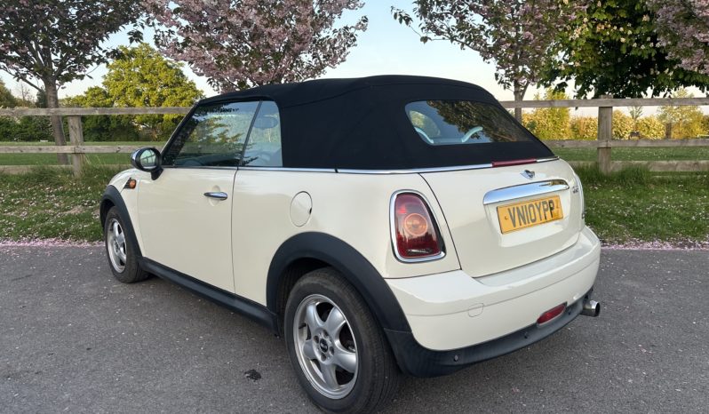 
								Mini Convertible full									