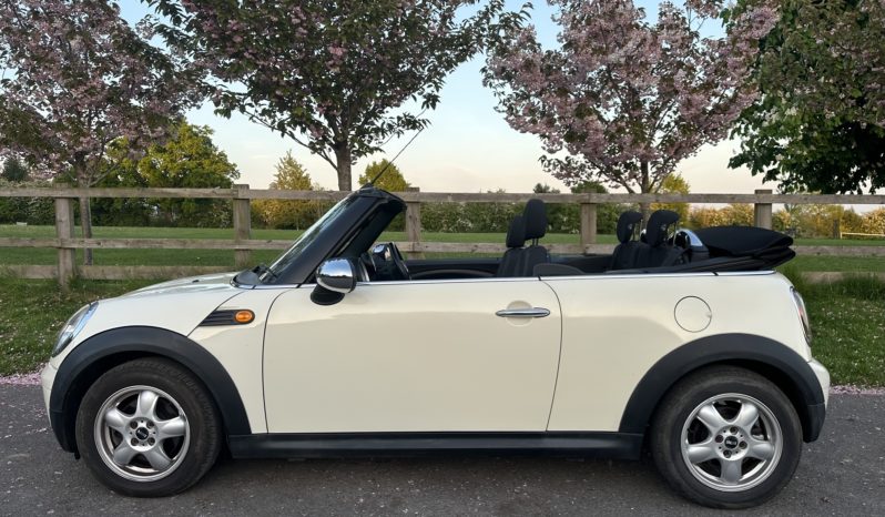 
								Mini Convertible full									