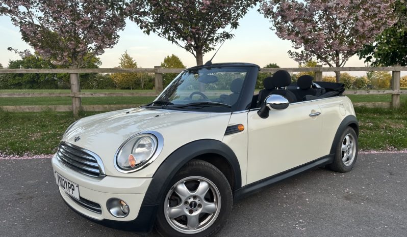 
								Mini Convertible full									