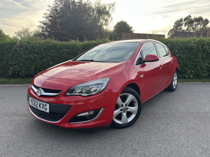 
								Vauxhall Astra full									