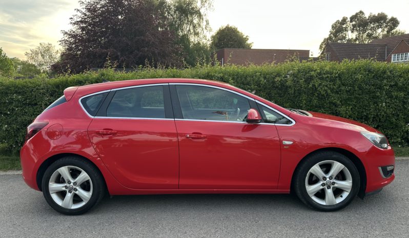 
								Vauxhall Astra full									