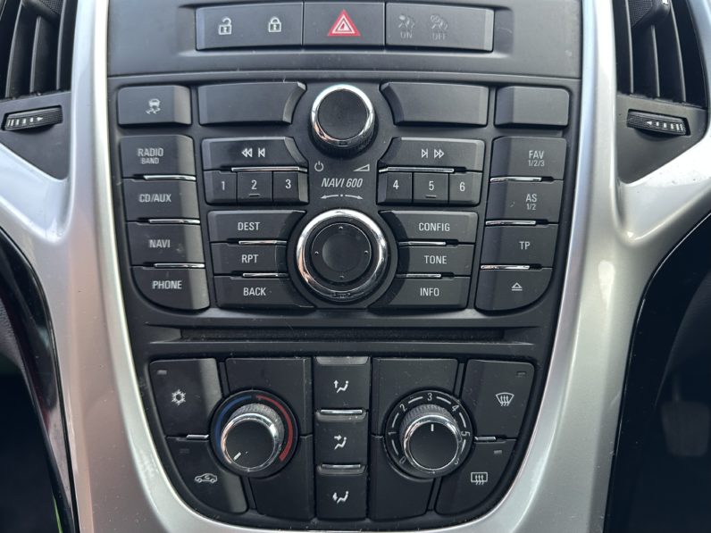 
								Vauxhall Astra full									