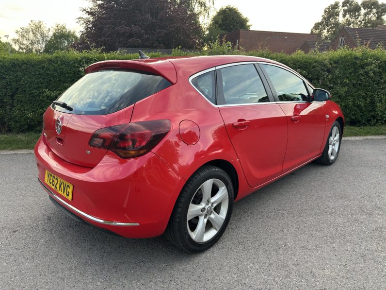 
								Vauxhall Astra full									