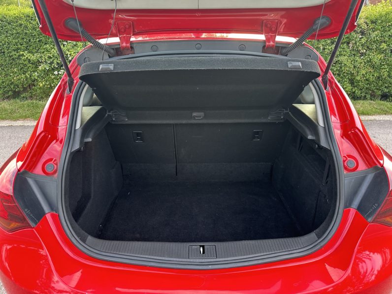 
								Vauxhall Astra full									
