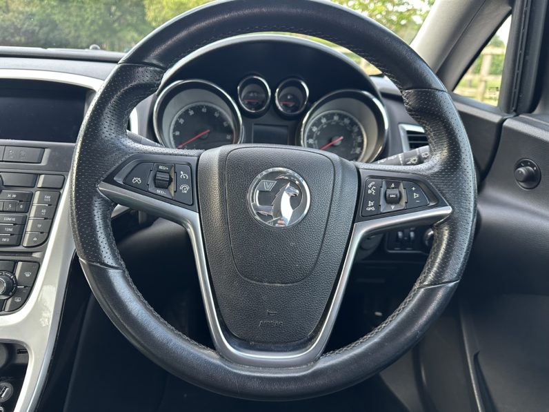 
								Vauxhall Astra full									