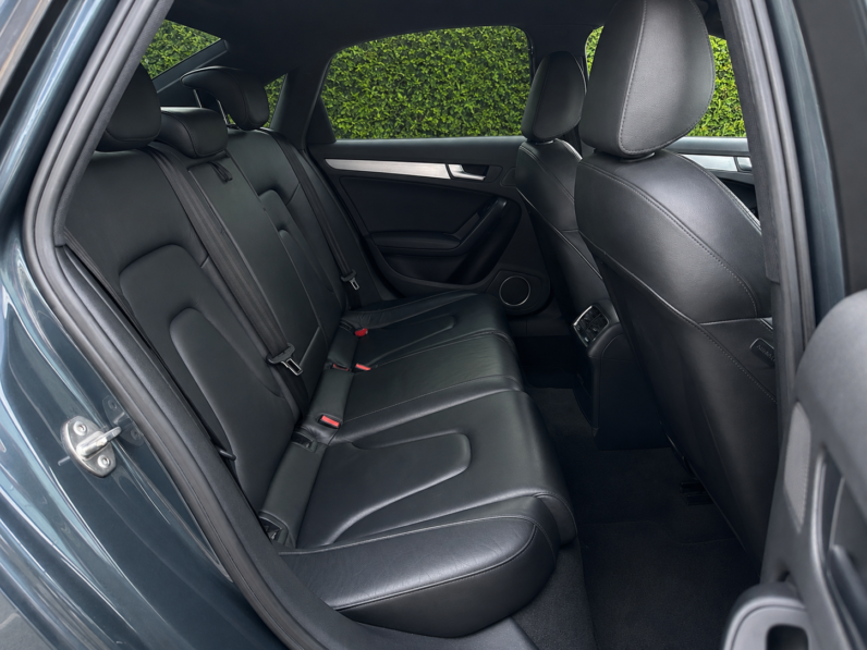
								Audi A4 full									