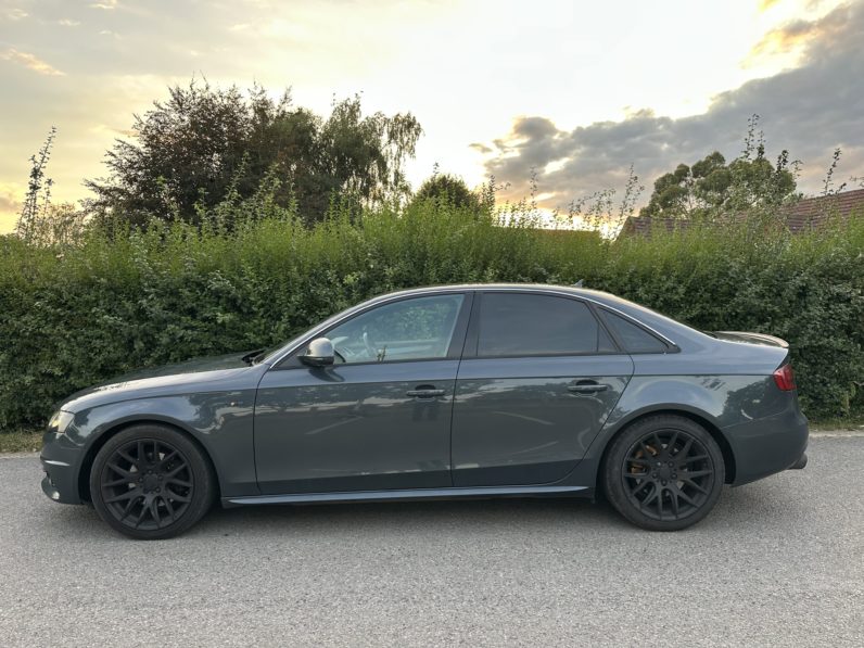 
								Audi A4 full									