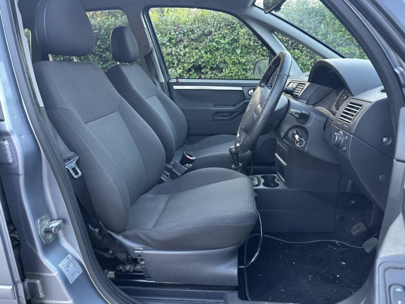 
								Vauxhall Meriva full									