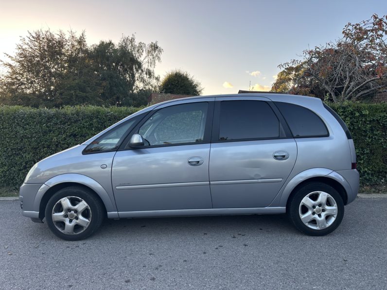 
								Vauxhall Meriva full									