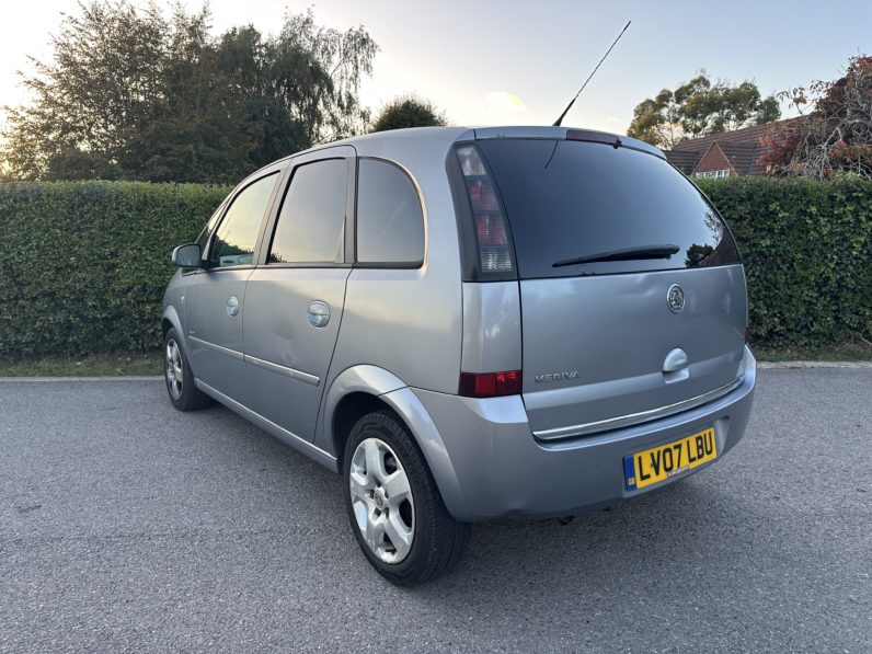 
								Vauxhall Meriva full									