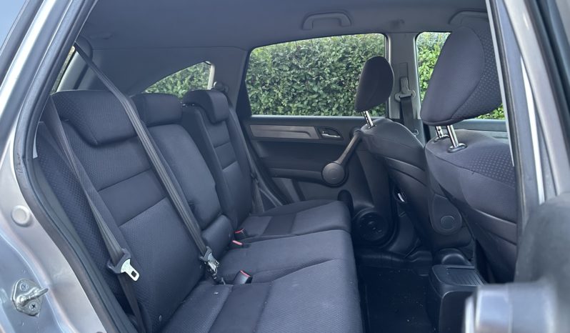 
								Honda CR-V full									