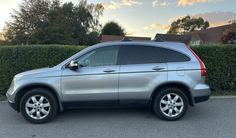 
								Honda CR-V full									