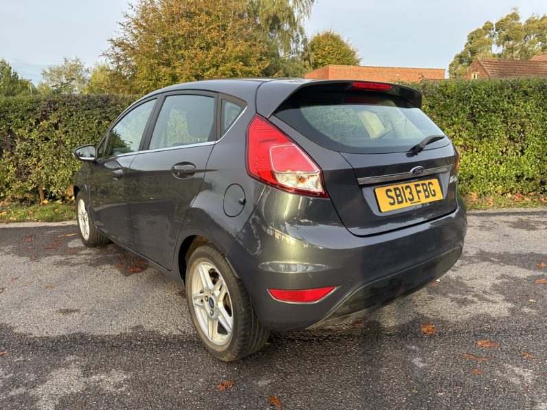 
								Ford Fiesta full									